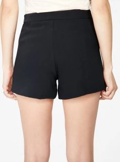 HeyYou Black High Waisted Suiting Short