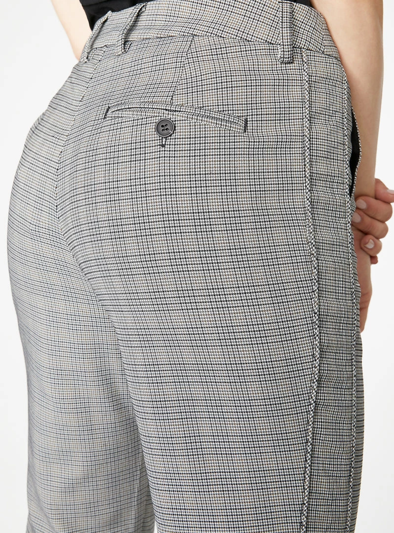 HeyYou High Waisted Jogger In Black Houndstooth 4 HeyYou High Waisted Jogger In Black Houndstooth