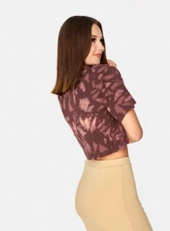 HeyYou Cropped Pocket Tee In Maroon Tie Dye Crop Tops