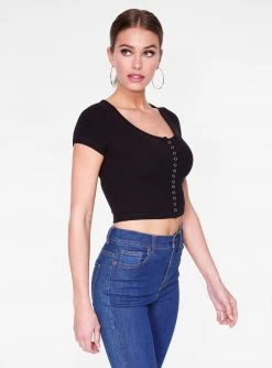 HeyYou Basic Black Snap Front Ribbed Crop Top