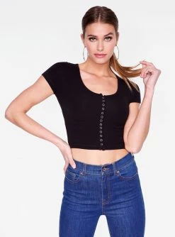 HeyYou Basic Black Snap Front Ribbed Crop Top
