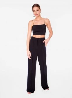 HeyYou Basic Black Strappy Crop Top Crop Tops