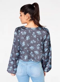 HeyYou Blue Floral Long Sleeve Cropped Blouse
