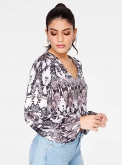 HeyYou Blouses Snake Print Long Sleeve Cropped Blouse