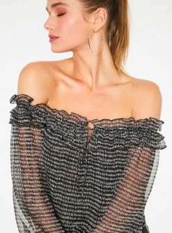 HeyYou Black And White Off The Shoulder Cropped Blouse Blouses